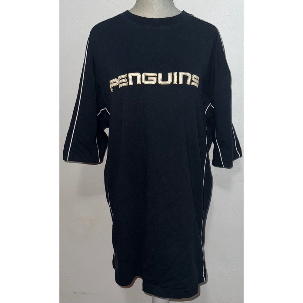 Vintage NHL Penguins Tshirt - Picture 4 of 11